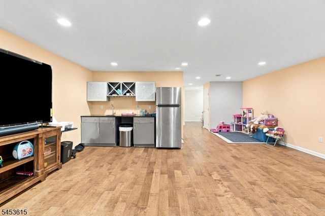54 Jackson Ave, Montgomery Twp., NJ 08540