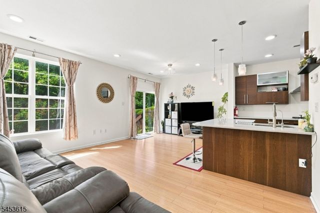 54 Jackson Ave, Montgomery Twp., NJ 08540