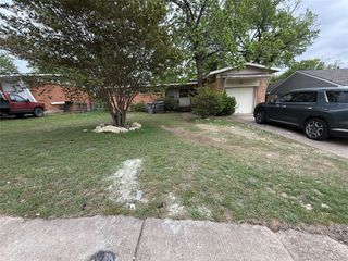 1020 E Ann Arbor Avenue, Dallas, TX 75216