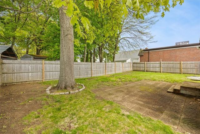 15 Community Road, Warwick, RI 02889