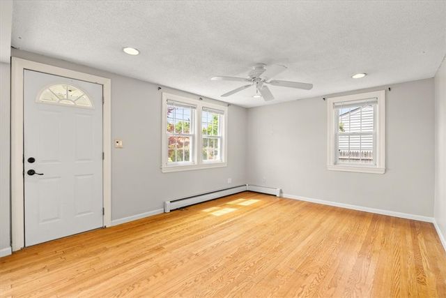 15 Community Road, Warwick, RI 02889