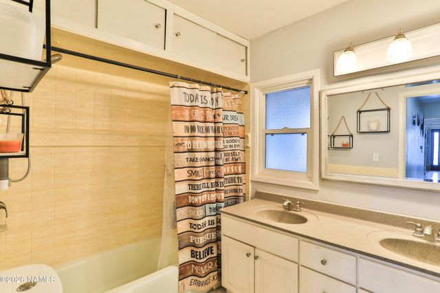 511 W Gilmore Street, Winslow, AZ 86047