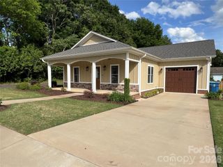162 Red Oak Drive, Forest City, NC 28043
