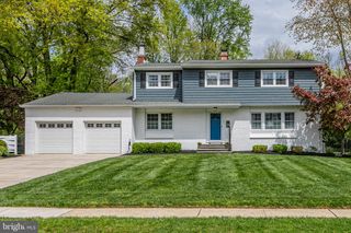 24 STONICKER DR, Lawrence Township, NJ 08648