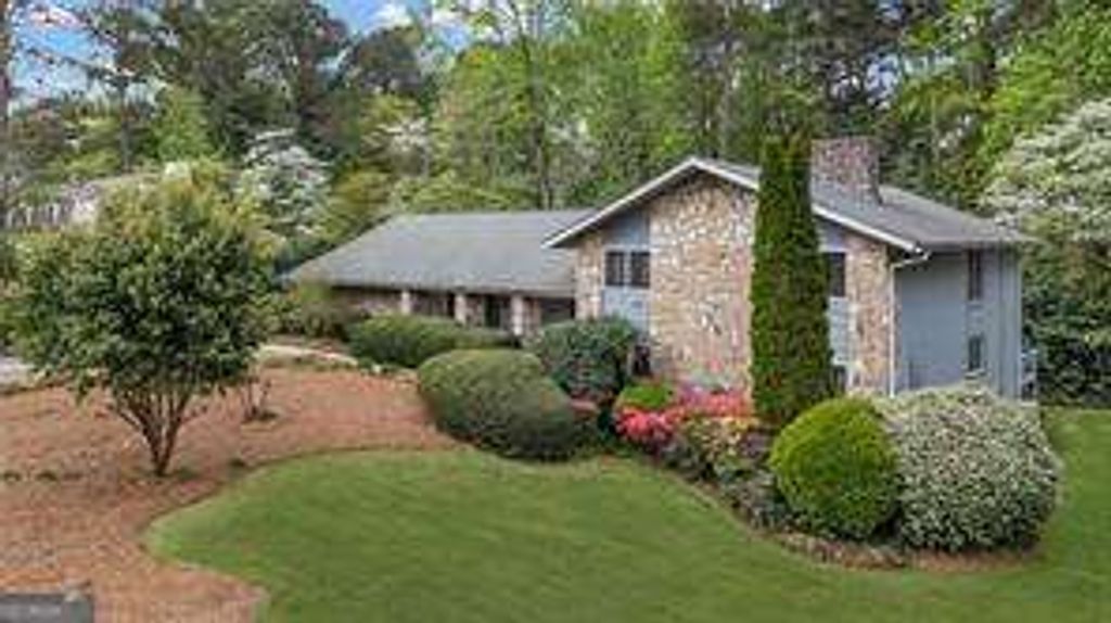 675 Weatherly Lane, Sandy Springs, GA 30328