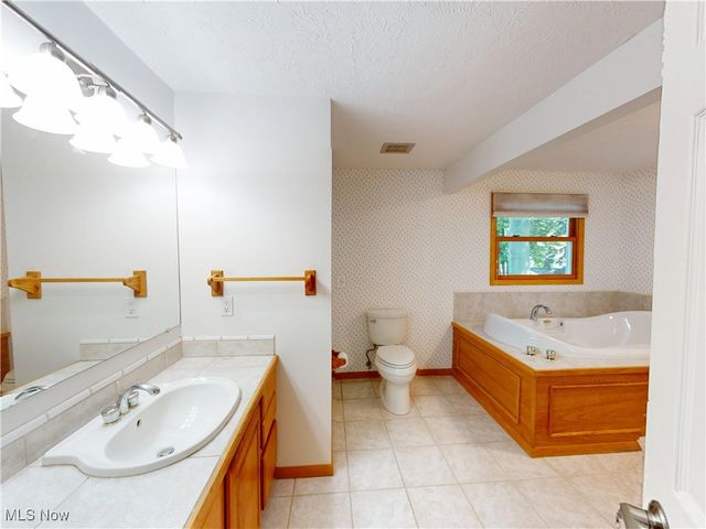 6267 Foxwood Court, Mentor, OH 44060