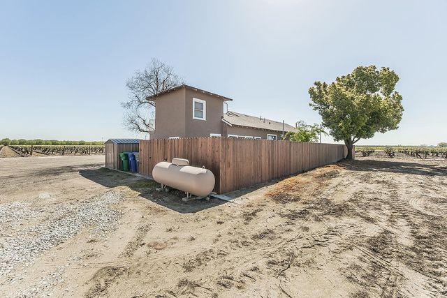 11888 W Shaw Avenue, Fresno, CA 93723