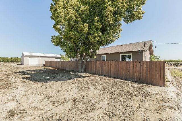 11888 W Shaw Avenue, Fresno, CA 93723
