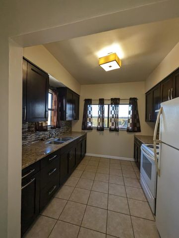 11888 W Shaw Avenue, Fresno, CA 93723