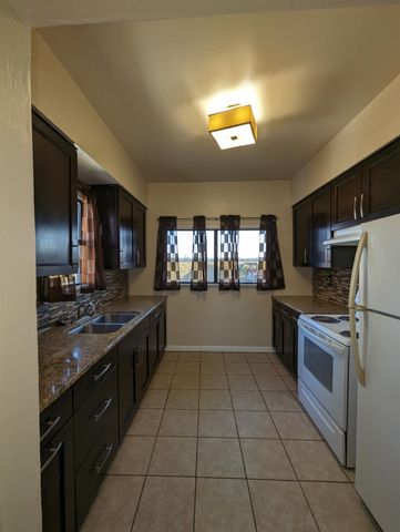 11888 W Shaw Avenue, Fresno, CA 93723