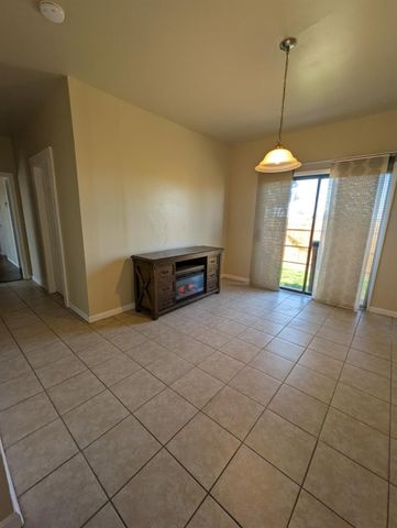 11888 W Shaw Avenue, Fresno, CA 93723
