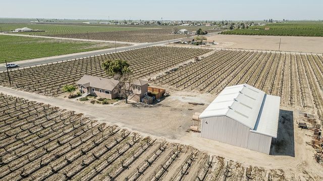 11888 W Shaw Avenue, Fresno, CA 93723