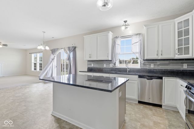 8178 KILBORN Way, Avon, IN 46123