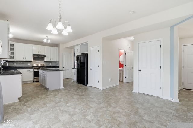 8178 KILBORN Way, Avon, IN 46123