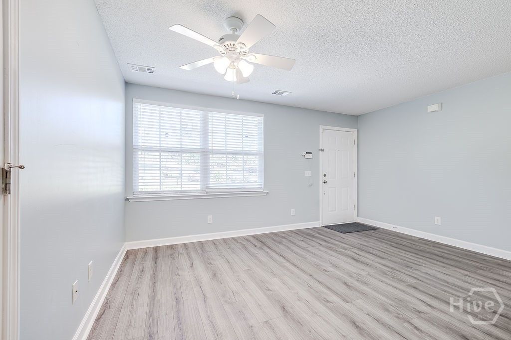 Image 11 of property listing at 119 Chippewa Drive, Savannah, GA 31406