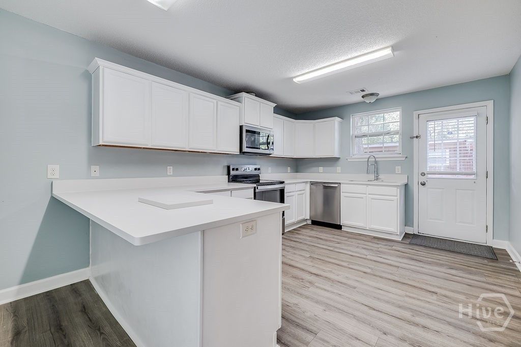 Image 14 of property listing at 119 Chippewa Drive, Savannah, GA 31406