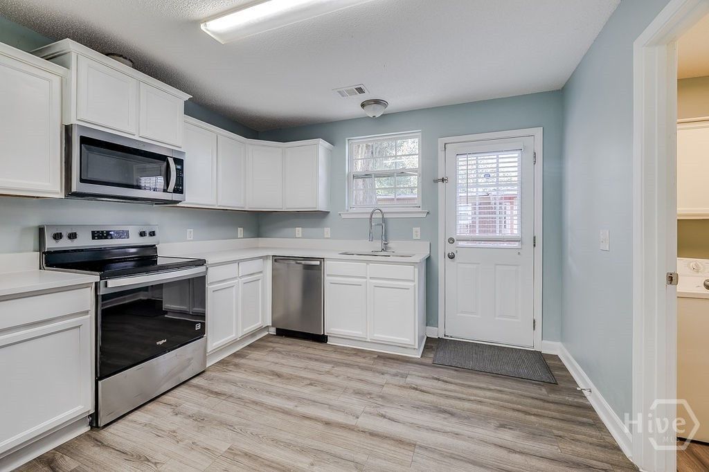 Image 15 of property listing at 119 Chippewa Drive, Savannah, GA 31406