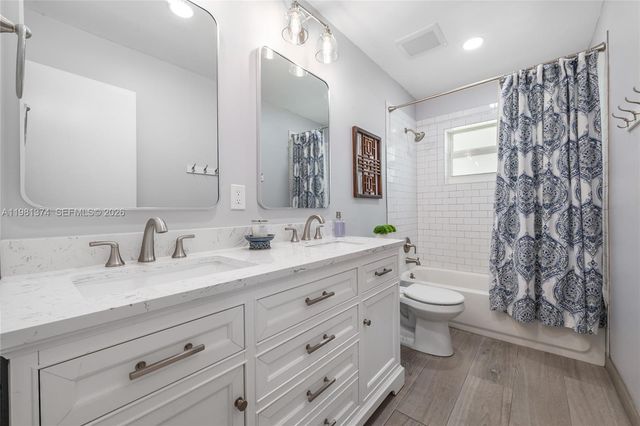 18044 SW 89th Pl, Palmetto Bay, FL 33157