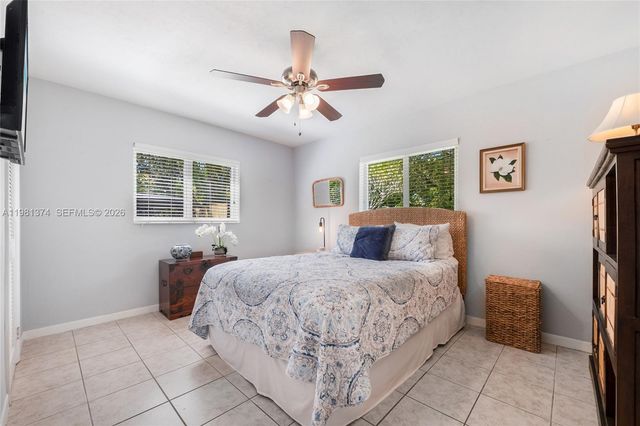 18044 SW 89th Pl, Palmetto Bay, FL 33157