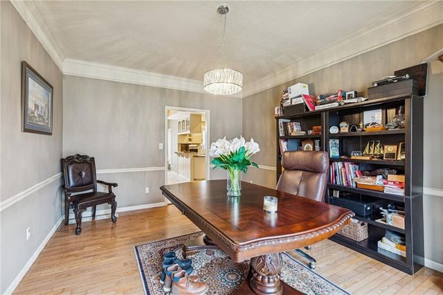 132 The Woodlands Drive, Gladstone, MO 64119