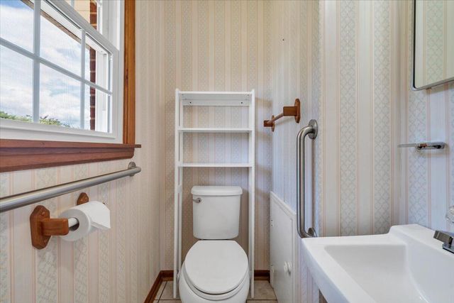 409 Decatur CIR, Salem, VA 24153