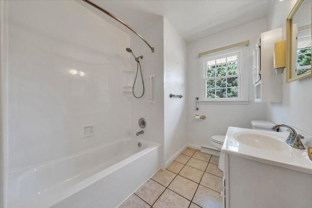 409 Decatur CIR, Salem, VA 24153