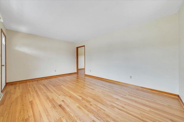 409 Decatur CIR, Salem, VA 24153