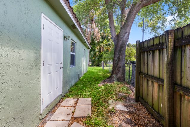 2660 SW 12th Terrace, Fort Lauderdale, FL 33315