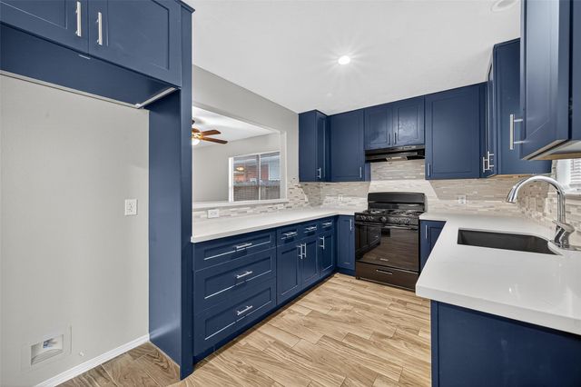 1406 Hade Falls Lane, Houston, TX 77073