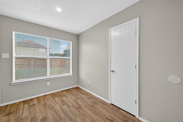 1406 Hade Falls Lane, Houston, TX 77073