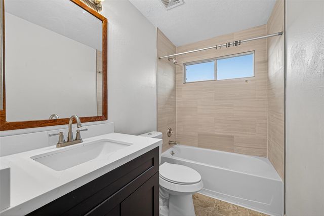 1406 Hade Falls Lane, Houston, TX 77073