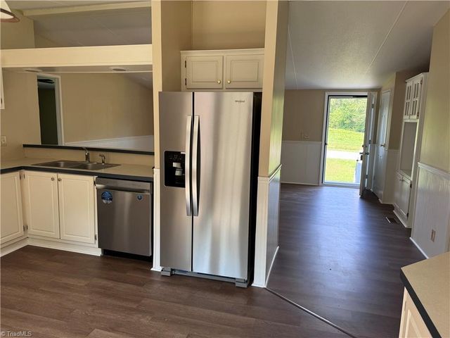 5052 Friendship Circle Road, East Bend, NC 27018