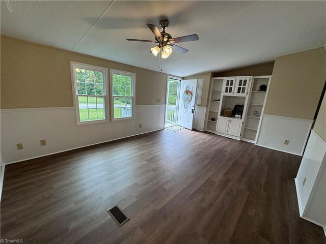 5052 Friendship Circle Road, East Bend, NC 27018