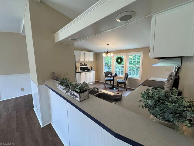 5052 Friendship Circle Road, East Bend, NC 27018