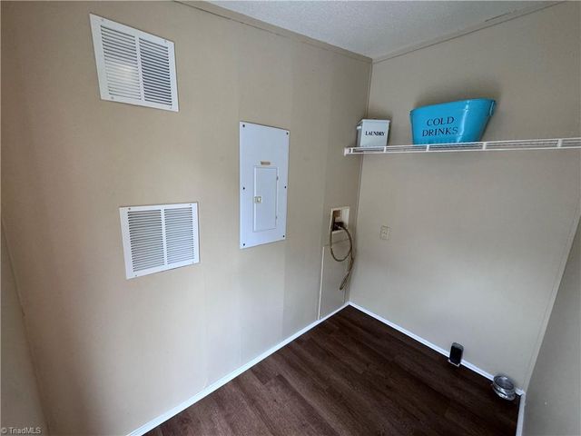 5052 Friendship Circle Road, East Bend, NC 27018