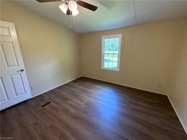 5052 Friendship Circle Road, East Bend, NC 27018