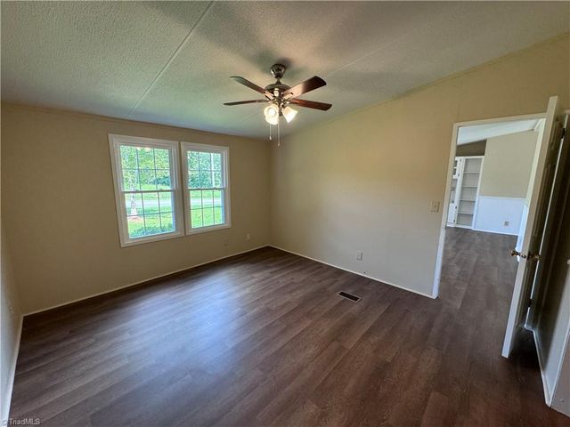 5052 Friendship Circle Road, East Bend, NC 27018