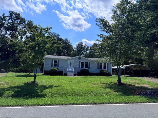 5052 Friendship Circle Road, East Bend, NC 27018
