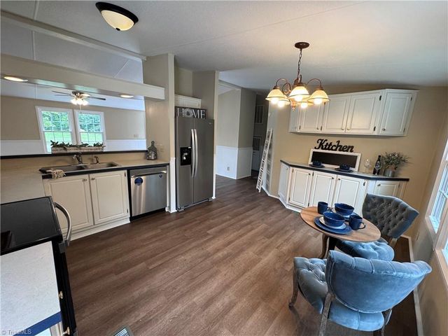 5052 Friendship Circle Road, East Bend, NC 27018