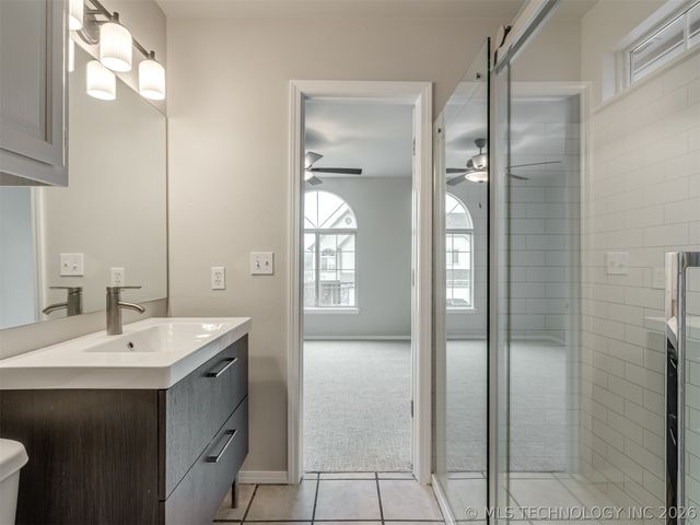 321 W J Street, Jenks, OK 74008