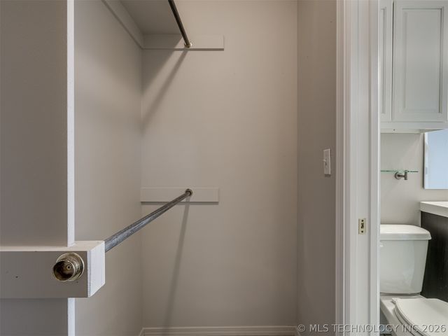 321 W J Street, Jenks, OK 74008