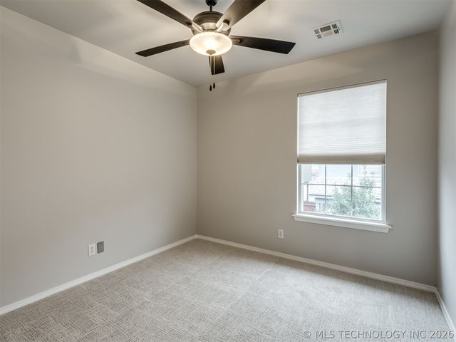 321 W J Street, Jenks, OK 74008