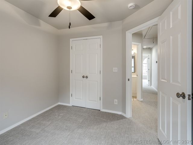 321 W J Street, Jenks, OK 74008