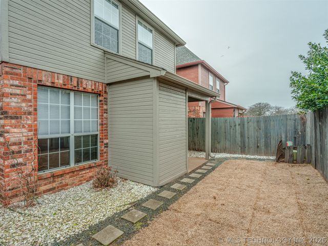 321 W J Street, Jenks, OK 74008