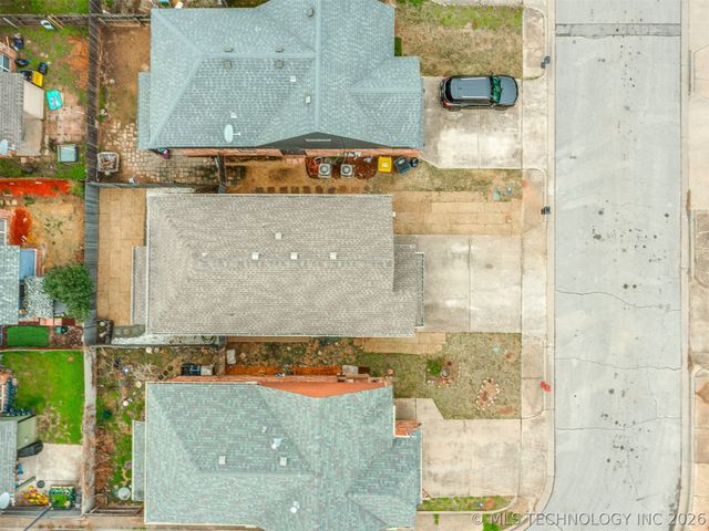 321 W J Street, Jenks, OK 74008