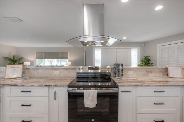 6322 COTTONWOOD LANE, Apollo Beach, FL 33572