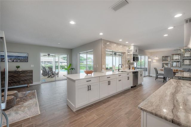 6322 COTTONWOOD LANE, Apollo Beach, FL 33572