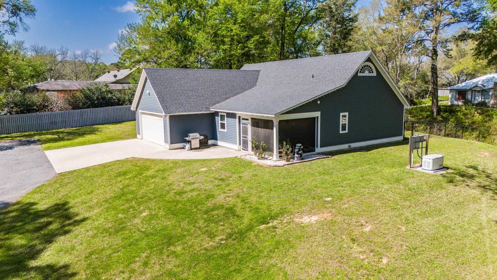 430 Camp Street, Jefferson, TX 75657