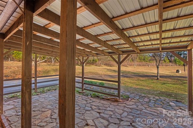 591 Landrum Road, Columbus, NC 28722