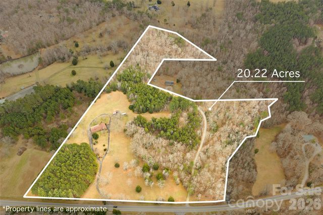 591 Landrum Road, Columbus, NC 28722